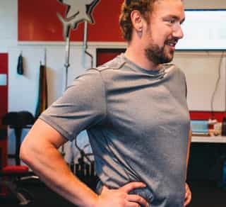 Zu sehen ist ein Spieler der Kölner Haie, Eishockey Club.
